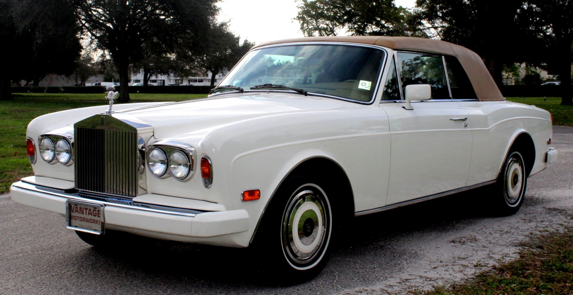 Used-1987-Rolls-Royce-Corniche-II-Convertible